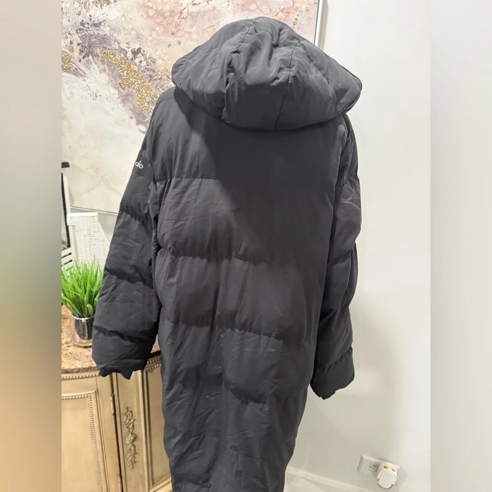 ALO Yoga Black Puffer Coat